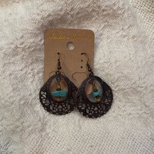 Fashion Jewelry Bronze Filigree Earrings with Turquoise Beads